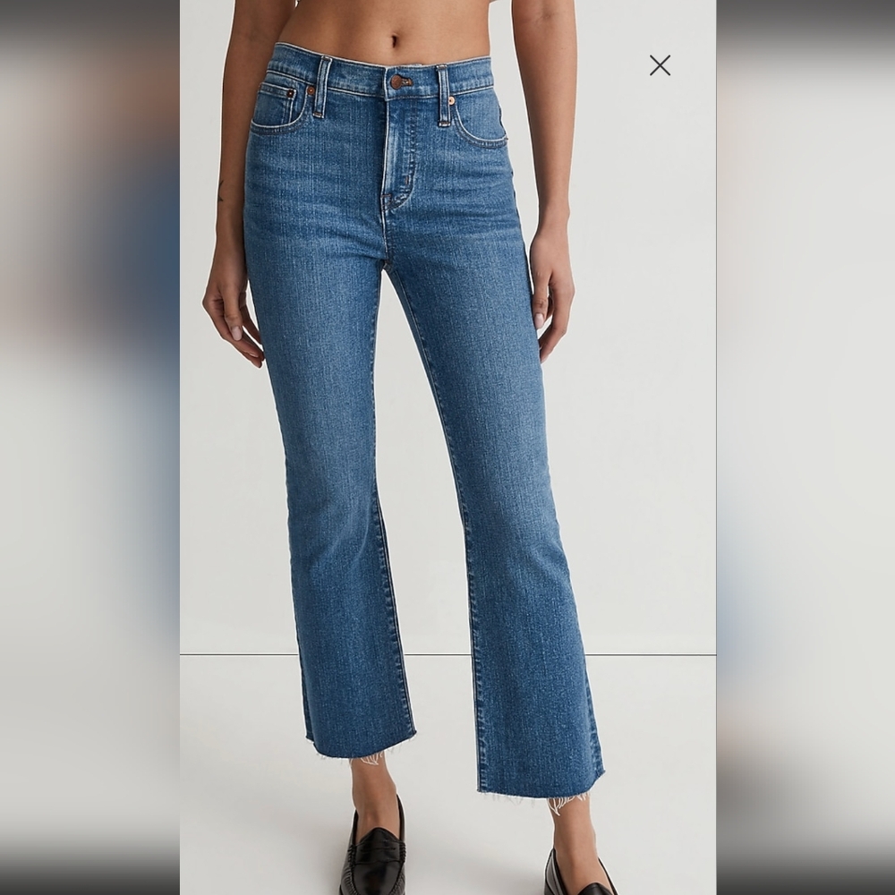 Madewell - Mid Rise Kick Out Crops - Raw Hem Edition - NWT - Size 26